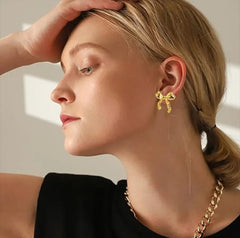 Isabelle - Elegante Goldschleifen-Ohrringe