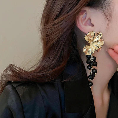 Gabriella - Elegante florale Statement-Ohrringe mit Perlenkaskade