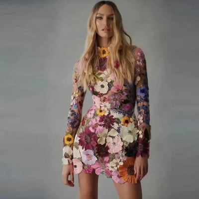 Felicity - Transparent Kjole med Blomsterapplikationer og Lange Ærmer