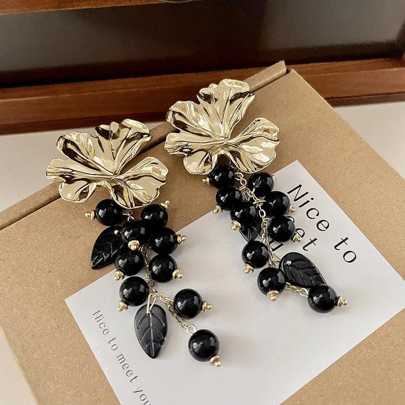 Gabriella - Elegante florale Statement-Ohrringe mit Perlenkaskade